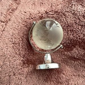 Crystal globe